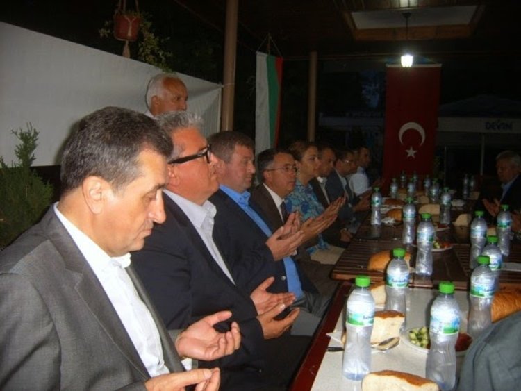 ДПС кани на ифтар в четвъртък