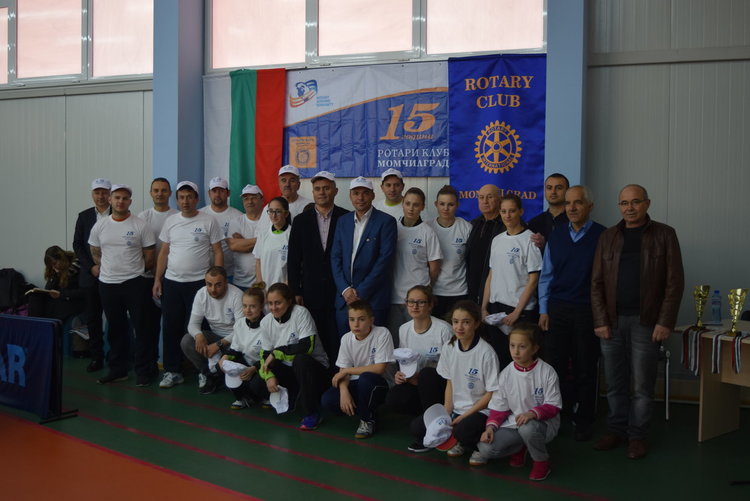 Ротари клуб-Момчилград чества 15 години от чартирането си,учредява ежегоден турнир по тенис на маса