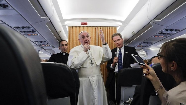 Война със Северна Корея би унищожила голяма част от човечеството, предупреди папа Франциск