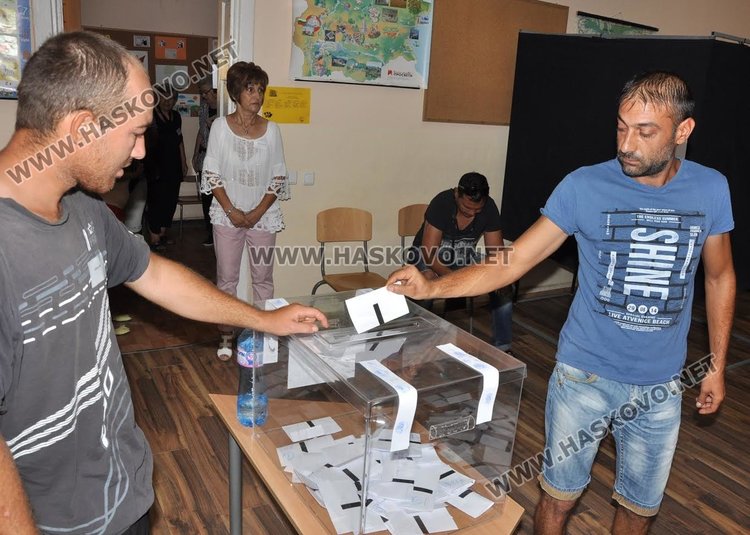 32% избирателна активност на изборите в Ябълково към 10 часа