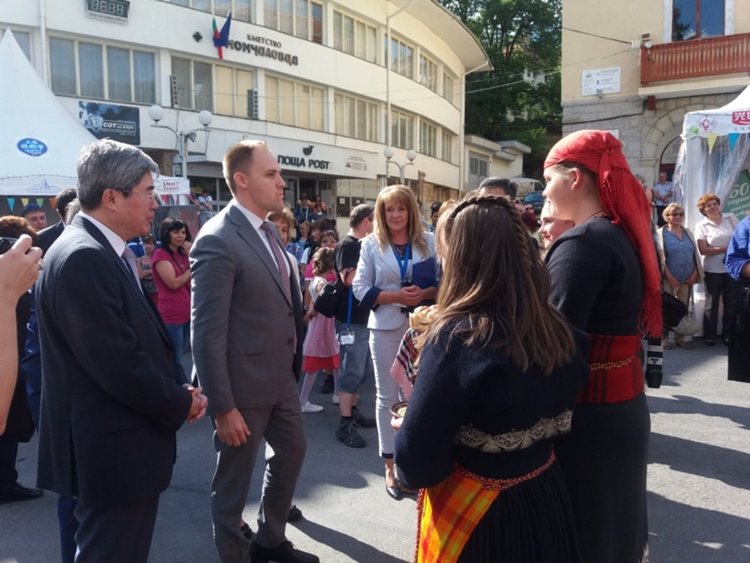 Киселото мляко става новия път на коприната 