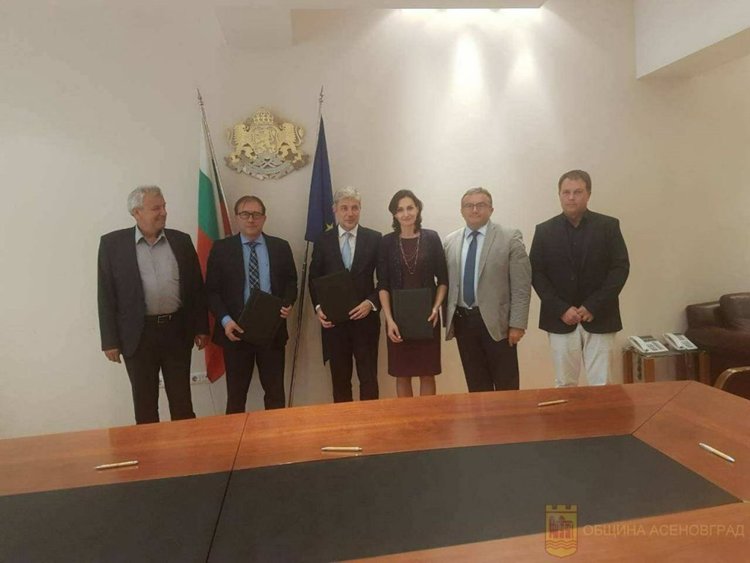 Подписан е договор за изграждане на сепарираща и компостираща системи на асеновградското депо