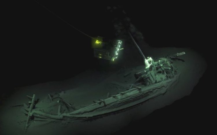 Край българския бряг откриха най-стария потънал кораб в света, на 2400 години