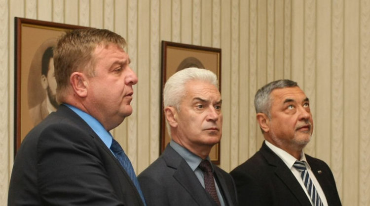 Сидеров поиска оставката на Каракачанов