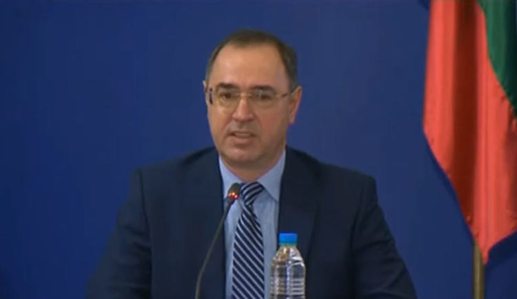 Как протича Ковид-19 и лечението му? Разказва експерт от ВМА