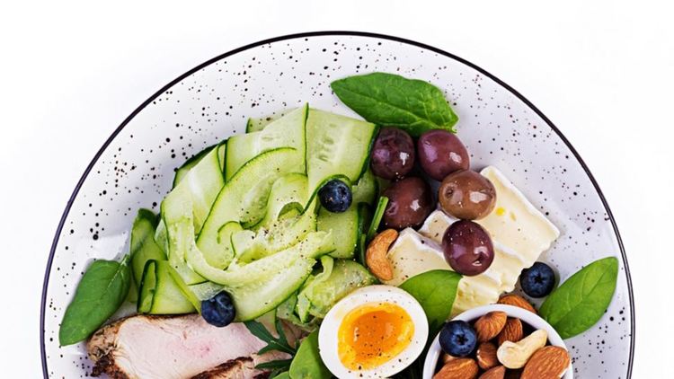 На какво в храненето да обърнем внимание по време на извънредните мерки