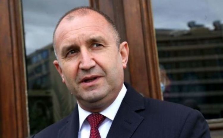 Радев: Изходът е един - оставка на правителството и главния прокурор