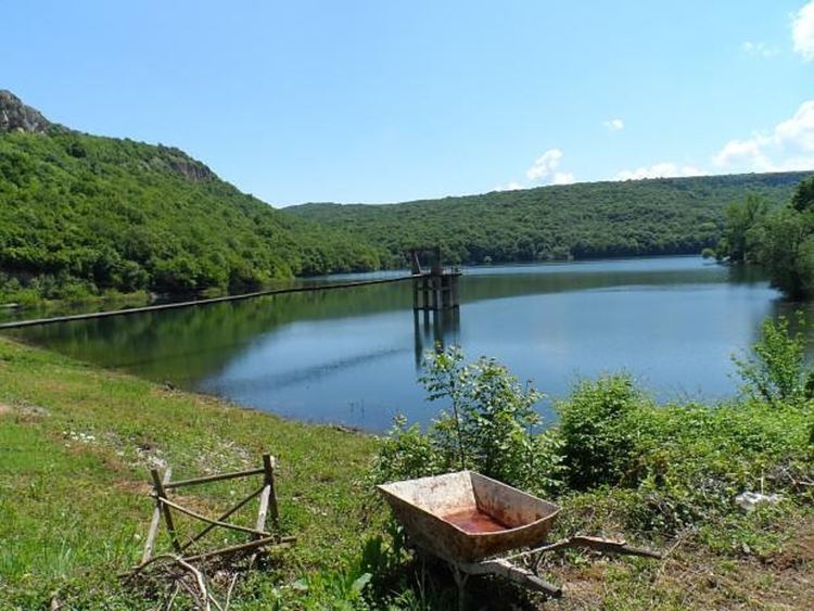 Милиони похарчени за аварийно-възстановителни работи на язовири, ремонти няма