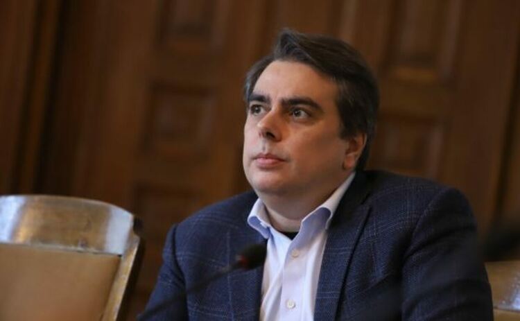 ИТН трябва да решат дали да бъдат лоялни към лидер, който е откъснат от действителността