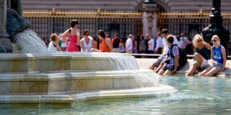 Във Великобритания за първи път температурата надхвърли 40 градуса
