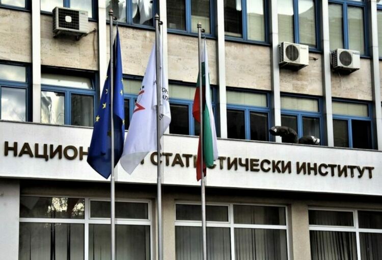 Сериозен ръст на износа на ток, бензин и дизел през юни отчете НСИ