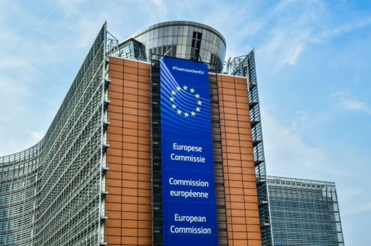 ЕК потвърди препоръката си за замразяване на 65 на сто от средствата за Унгария от фондовете за сближаване