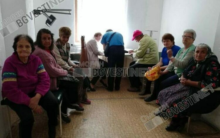 Младежи от Чепеларе с благотворителна кауза за възрастни и самотни хора в общината
