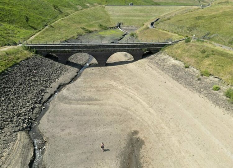 Ограничения в използването на вода в Южна Англия заради сушата