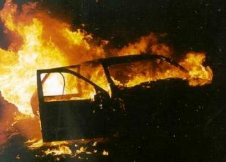Пожар в цех на фирма е гасен от служители на пожарната