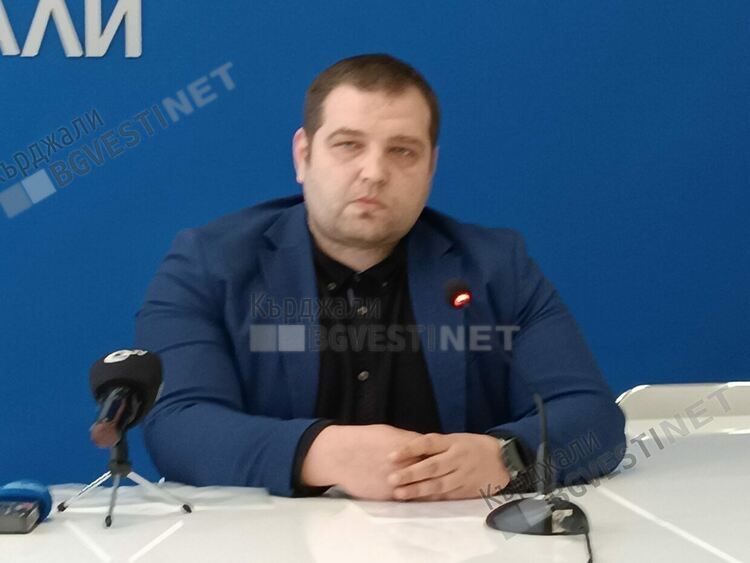    Съветници от „Възраждане” в Кърджали са подали 25 сигнала за нерегламентирани сметища до кмета Ерол Мюмюн