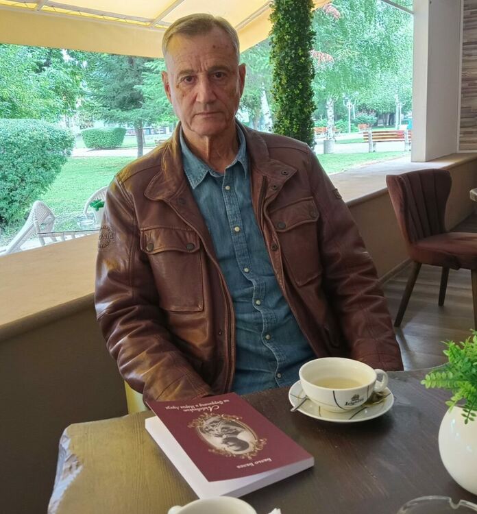 История за един мъж, две влюбени жени и четири трупа разказва Бальо Балев