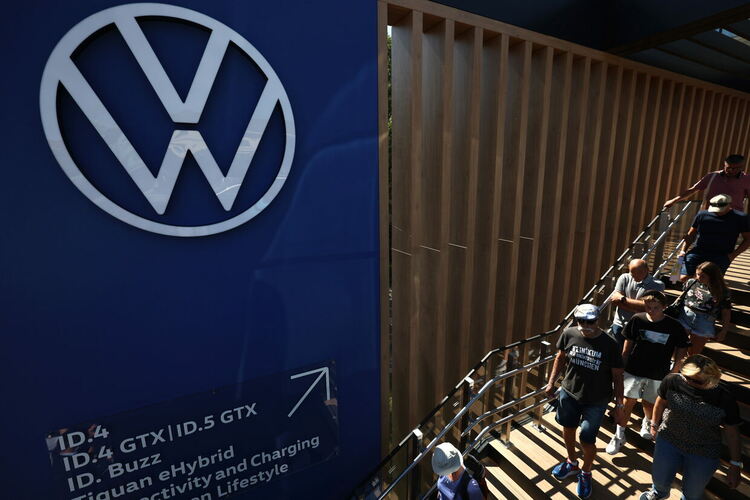 "Фолксваген" обмисля затварянето на завод до Брюксел заради слабото търсене на електромобили