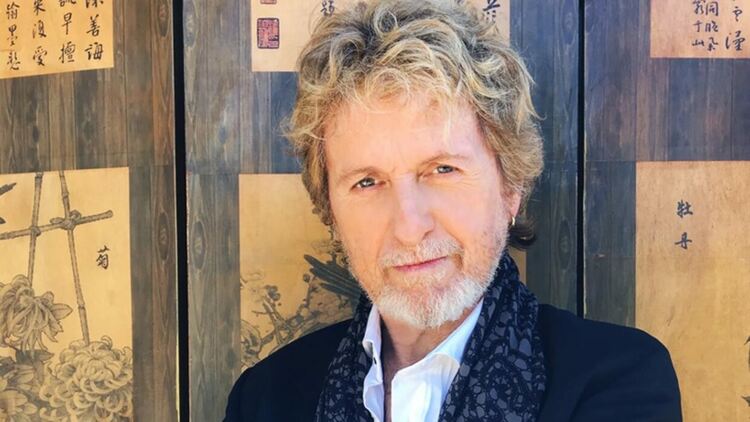 Вижте новото видео на Jon Anderson и THE BAND GEEKS „True Messenger“