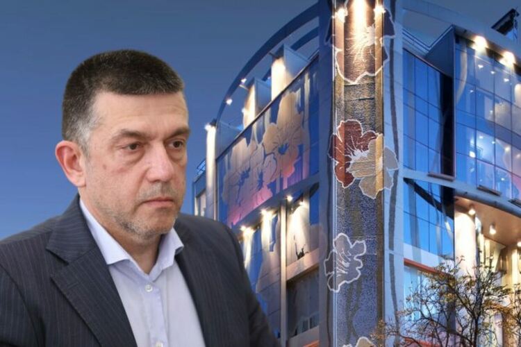 Шефът на митниците е участвал в покупката на хотел, свързван с Брендо