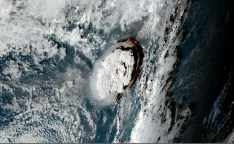 Вулкан буквално разтресе сателитите - вижте как засегна космоса