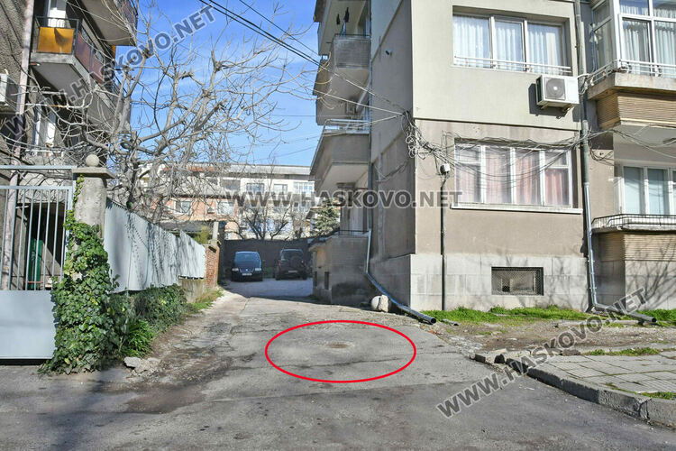 Скобата на ул. „Странджа планина“ в Хасково вече е премахната 