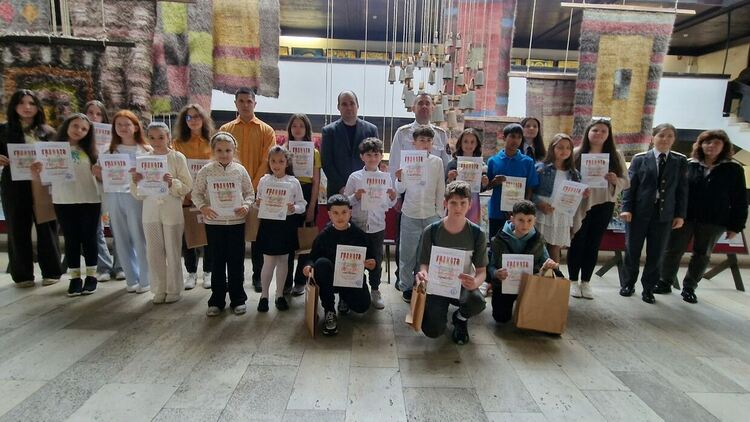 Отличиха победителите в областния етап на конкурса „С очите си видях бедата“ в Смолян