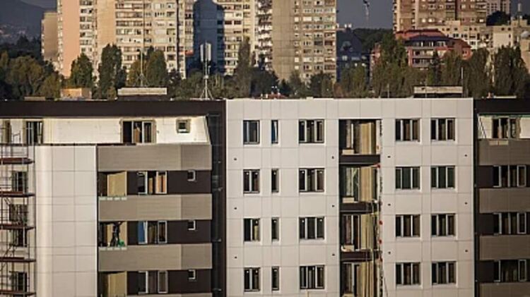 Пазарът на имоти: Търсенето е много по-малко, но цените не падат