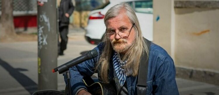 Отиде си басистът Льоди – последният член от оригиналния състав на Бараби Блус Бенд