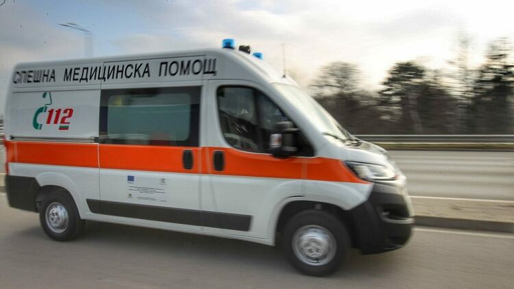 18-годишна се удари в скат по пътя Рудозем – Чепинци, пътничка пострада леко