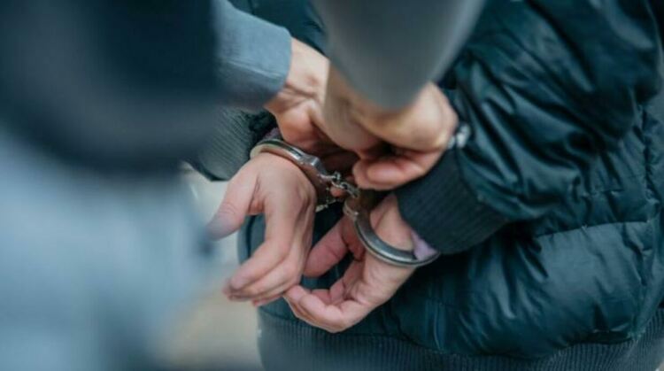 След акцията и арестите в Несебър: 33 000 евро откриха в дома на задържания шеф на местния ВиК