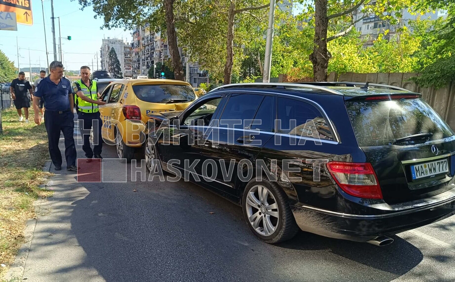 Санкционираха водача на „Мерцедеса“ за катастрофата с трима ранени в Хасково