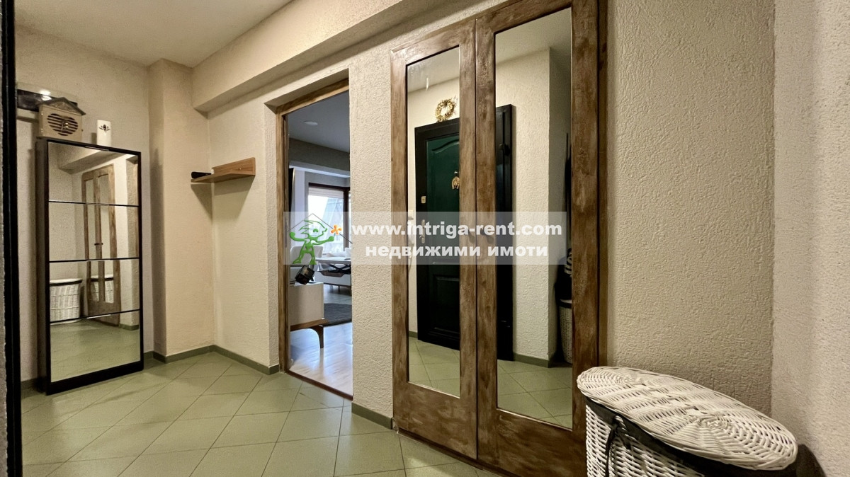 №4027 Голям обзаведен четиристаен апартамент за продажба, квартал Куба, Хасково.