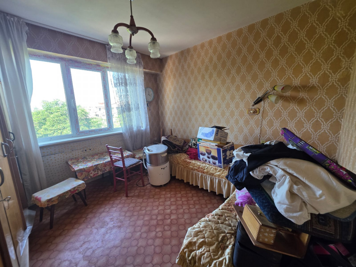 Тристаен апартамент в кв. Любен Каравелов, гр. Хасково