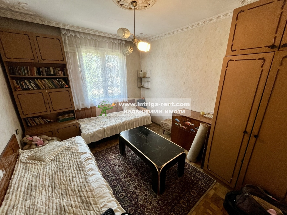 №4113 Двустаен апартамент с гараж за продажба в кв. Овчарски, район Кауфланд и Лидъл.